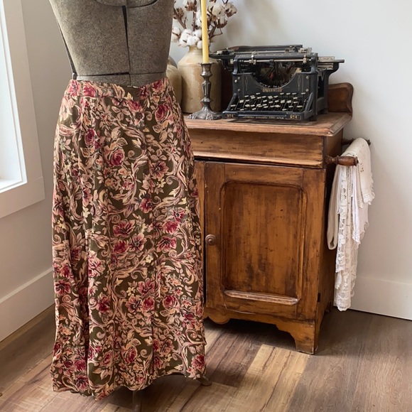 jonathan martin Dresses & Skirts - Vintage rayon skirt